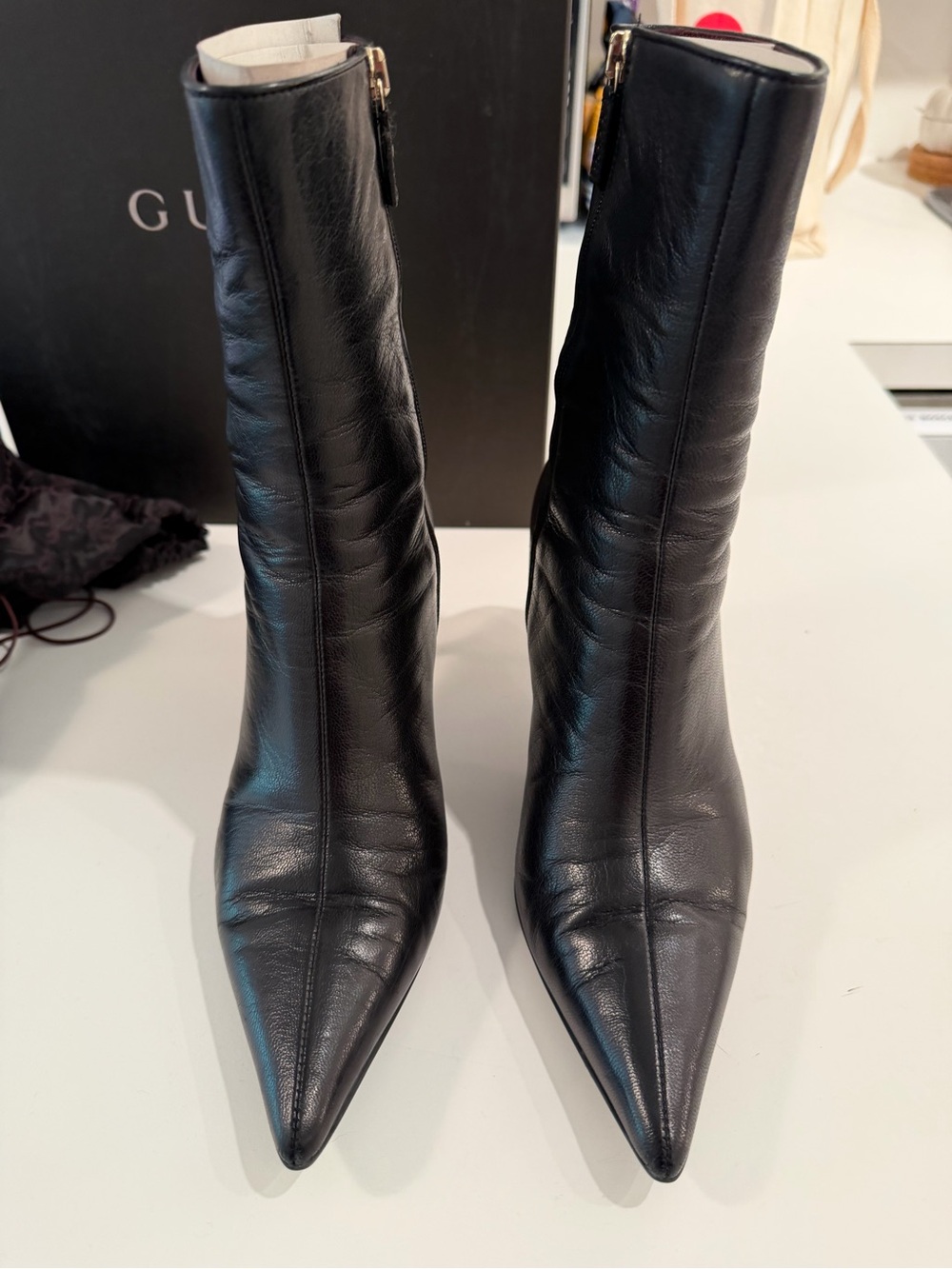 Gucci Black Pointed Toe Leather Ankle Boots with Side Zip